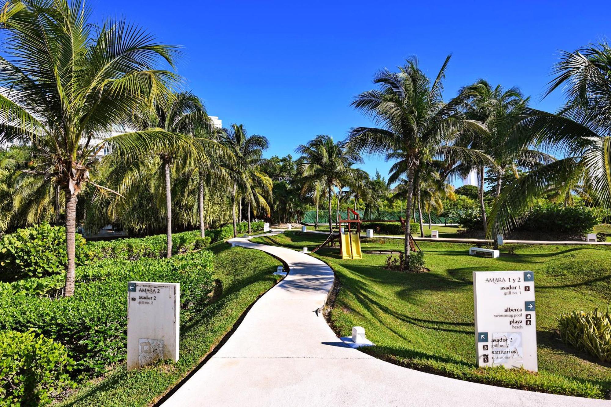 Beachfront Apartment Blue Vista Cancún Buitenkant foto